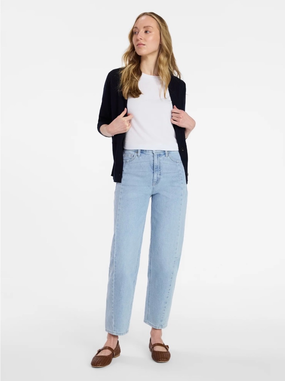 Time and Tru Light Wash High-Rise Barrel Leg Jeans - Picture 3 of 11